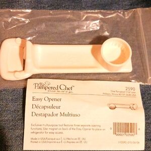 Pampered Chef Easy Opener New - 2590 Magnetic Back - Retired